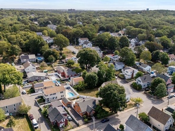 37 Arbor St, Lynn MA 01902