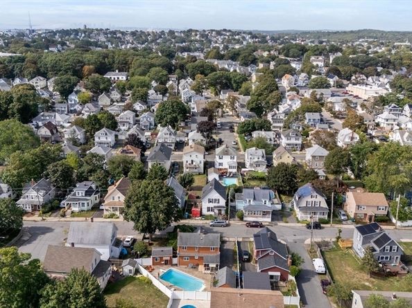 37 Arbor St, Lynn MA 01902
