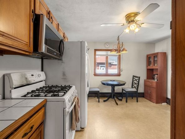37 Arbor St, Lynn MA 01902