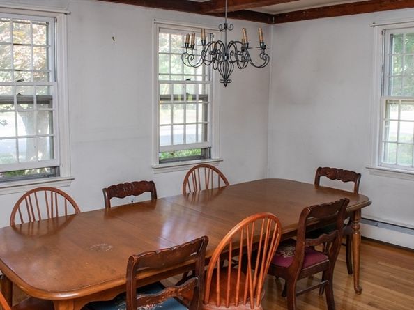 562 North Ave, Rochester MA 02770