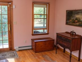 562 North Ave, Rochester MA 02770