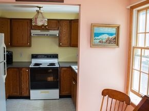 562 North Ave, Rochester MA 02770