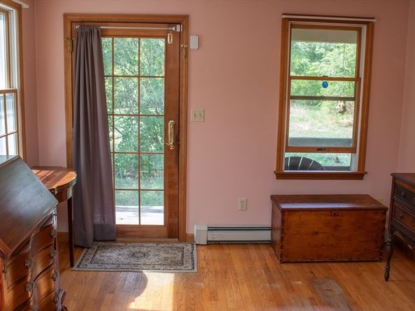 562 North Ave, Rochester MA 02770