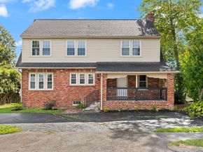 129 Maple Ave, Shrewsbury MA 01545