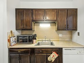 123 Elm St D8, Quincy MA 02169