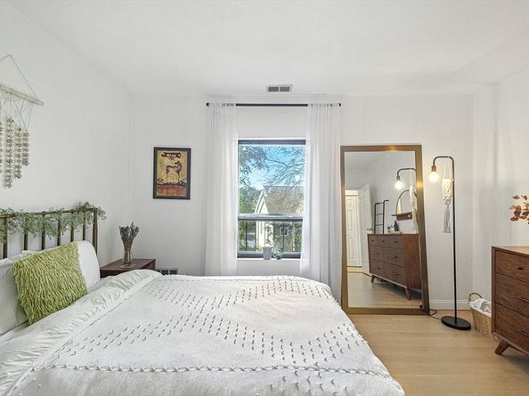 123 Elm St D8, Quincy MA 02169
