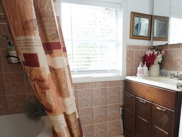 5 Whittier St, Lynn MA 01902