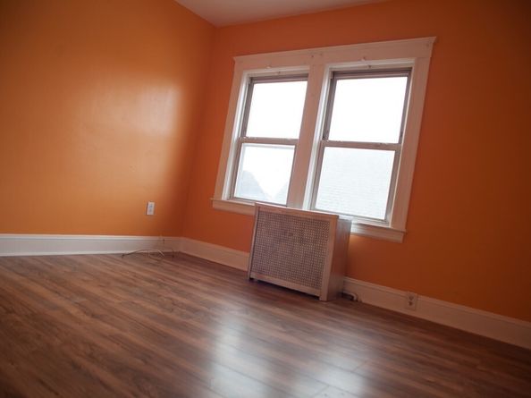 19 Heath St, Everett MA 02149