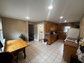 563- Lynn St-, Malden MA 02148