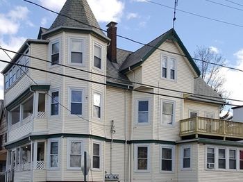 720-722 N. Montello St