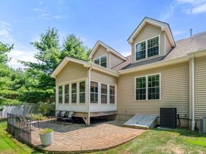 26 Stonebridge Dr 26, Hanson MA 02341