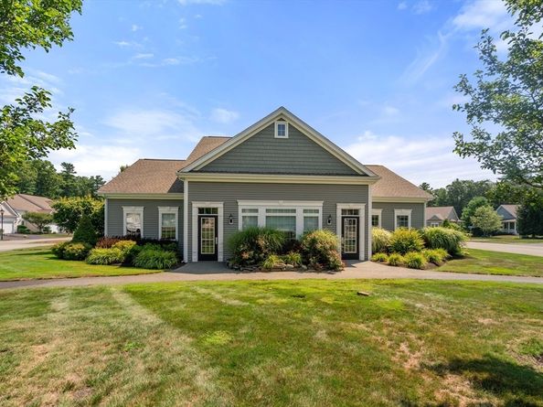 26 Stonebridge Dr 26, Hanson MA 02341