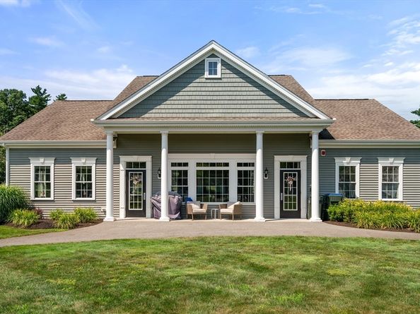 26 Stonebridge Dr 26, Hanson MA 02341