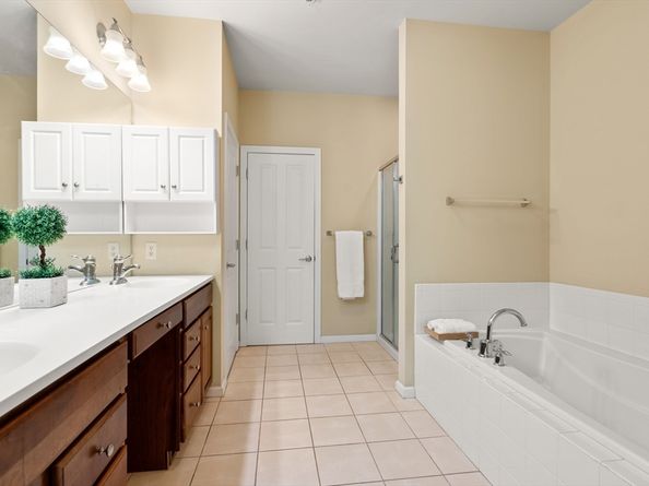 26 Stonebridge Dr 26, Hanson MA 02341