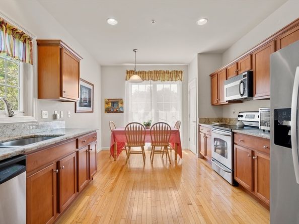 26 Stonebridge Dr 26, Hanson MA 02341