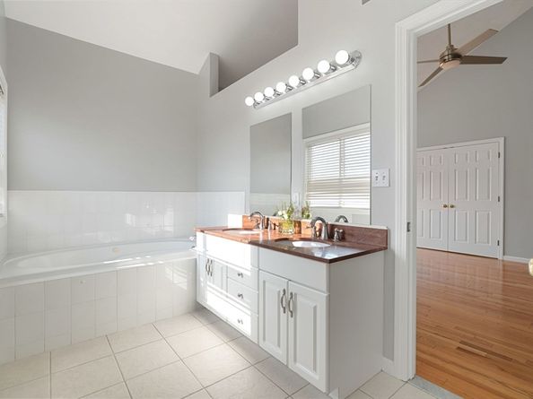 54 Cavendish Circle 54, Salem MA 01970