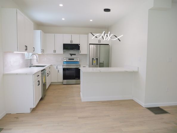 189 Electric A, Lunenburg MA 01462