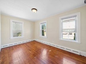 2 Clifford St, Middleboro MA 02346