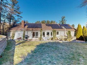 14 Baltzer Dr, Pembroke MA 02359