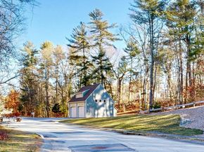 14 Baltzer Dr, Pembroke MA 02359
