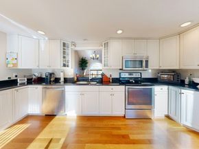 14 Baltzer Dr, Pembroke MA 02359