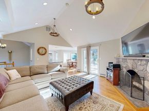 14 Baltzer Dr, Pembroke MA 02359