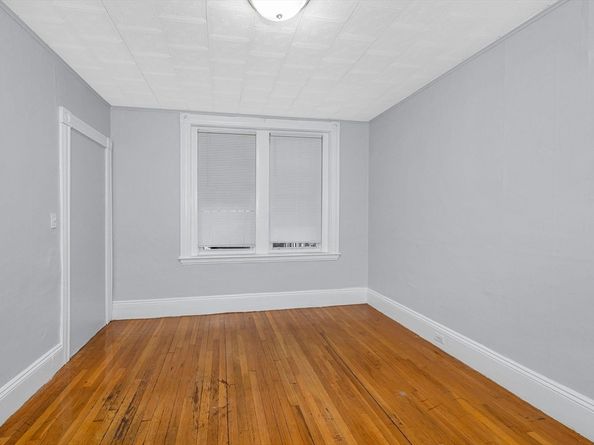 884 Huntington Ave, Boston MA 02115