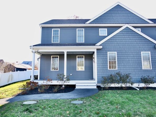 10 Oak Meadow Pl 10, Bridgewater MA 02324