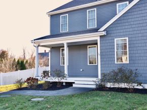 10 Oak Meadow Pl 10, Bridgewater MA 02324