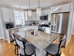 10 Oak Meadow Pl 10, Bridgewater MA 02324