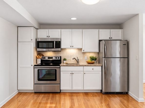 15 Francis St 16, Brookline MA 02446