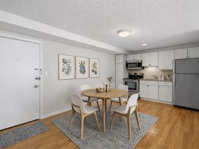 15 Francis St 16, Brookline MA 02446