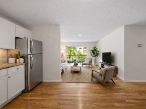 15 Francis St 16, Brookline MA 02446