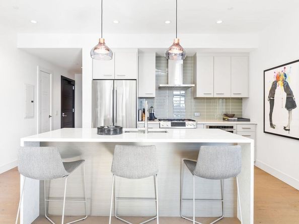 40 Traveler St 303, Boston MA 02118