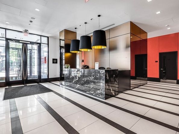 40 Traveler St 303, Boston MA 02118