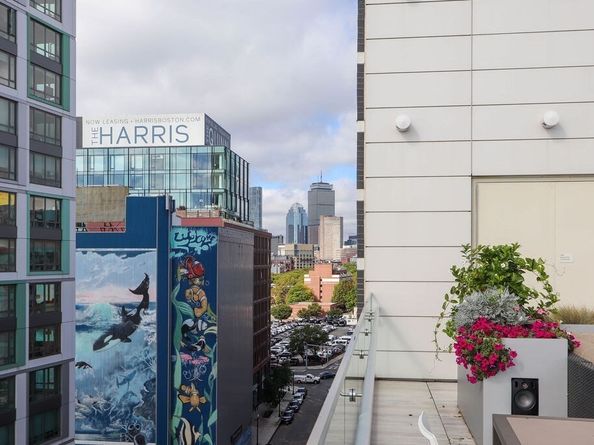 40 Traveler St 303, Boston MA 02118