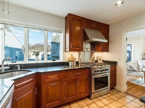 7 Rackliffe St H1, Gloucester MA 01930