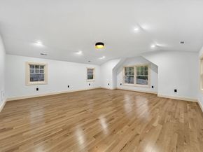 25 Shaw Rd, Wellesley MA 02481