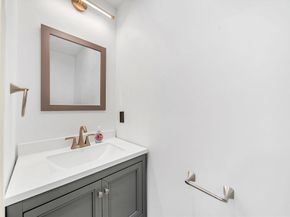 25 Shaw Rd, Wellesley MA 02481