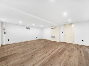 25 Shaw Rd, Wellesley MA 02481