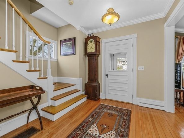 19 Chestnut Ter, Newton MA 02459