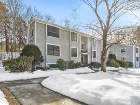 55 Staffordshire Ln B, Concord MA 01742