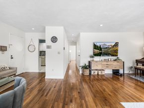 55 Staffordshire Ln B, Concord MA 01742