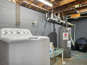 13 Harwood St, Oxford MA 01540