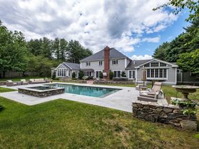 568 Wellesley St, Weston MA 02493