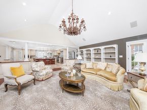 568 Wellesley St, Weston MA 02493