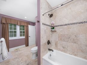 568 Wellesley St, Weston MA 02493