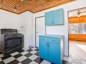 14 Cross St, Weymouth MA 02189