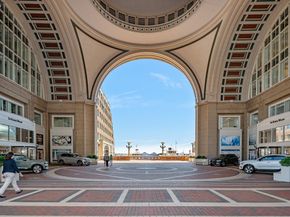20 Rowes Wharf 701, Boston MA 02110