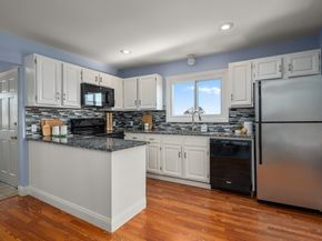 6 Arthur St 3, Salem MA 01970